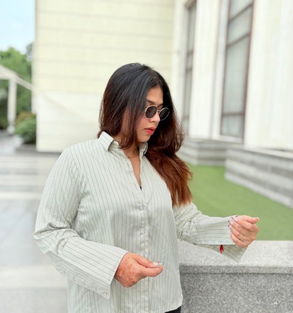 Sage split & Striped back- tie shirt