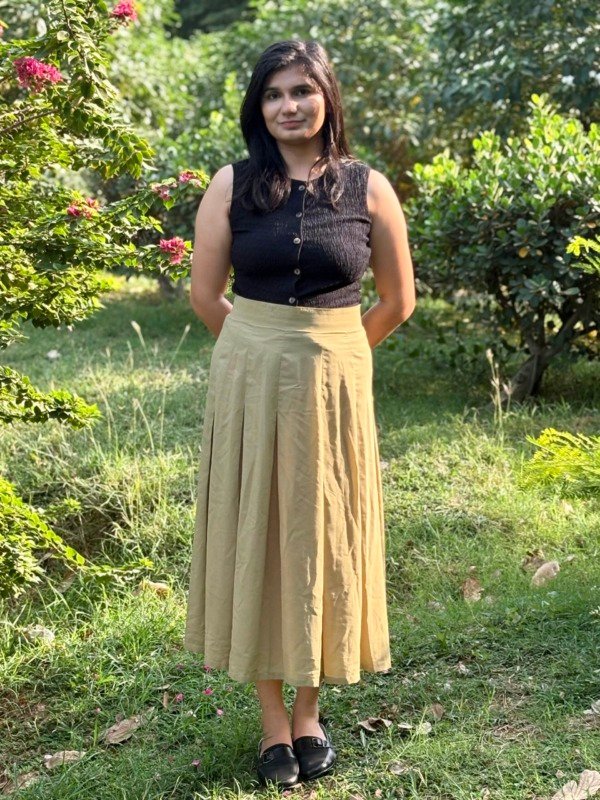 Green pleatique skirt